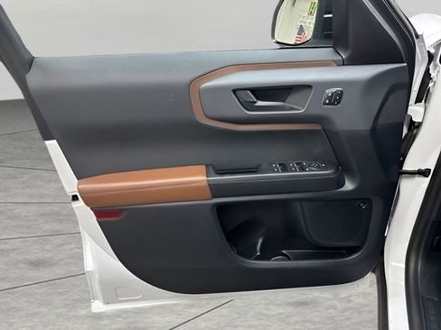 Used 2023 Ford Bronco Sport Outer Banks w/ Tech Package image 10