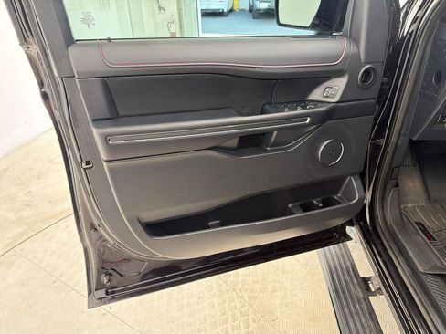 Used 2023 Ford Expedition Limited AWD/4WD image 20