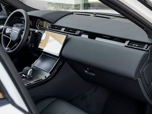 New 2026 Land Rover Range Rover Velar S AWD/4WD image 32