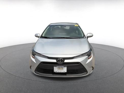 Used 2025 Toyota Corolla LE FWD image 4