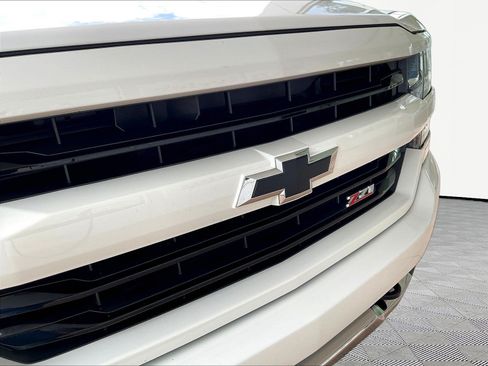 Used 2018 Chevrolet Silverado 1500 LT w/ All Star Edition AWD/4WD image 32