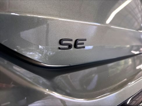Used 2026 Volkswagen Tiguan SE R-Line AWD/4WD image 27