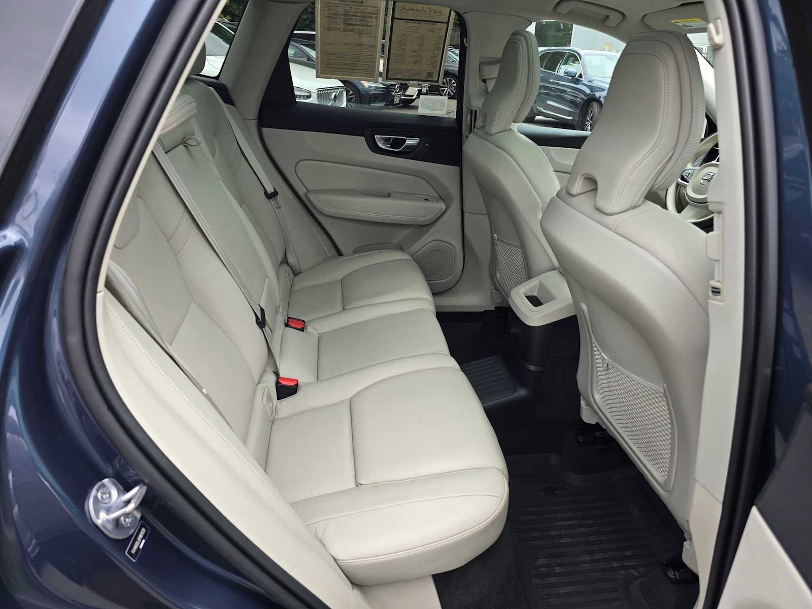 Certified 2024 Volvo XC60 T8 Plus w/ Protection Package Premier AWD/4WD image 12