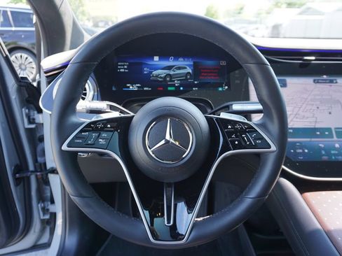 Used 2023 Mercedes-Benz EQS 580 4MATIC SUV image 13