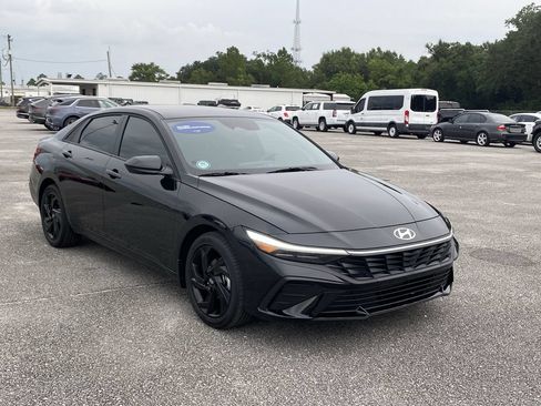 Certified 2026 Hyundai Elantra Sport FWD image 2