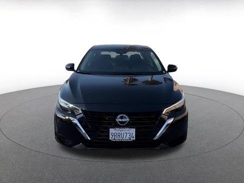 Used 2025 Nissan Sentra SV FWD image 4