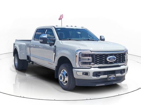 New 2026 Ford F350 Platinum w/ Platinum Plus Package AWD/4WD image 3