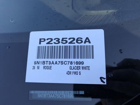 Used 2025 Nissan Rogue S image 35