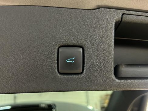 Used 2023 Ford Escape Active AWD/4WD image 9