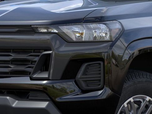 New 2025 Chevrolet Colorado LT image 38