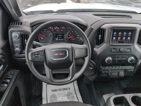 Used 2024 GMC Sierra 2500 Pro w/ Convenience Package image 10