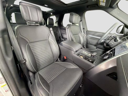Certified 2024 Land Rover Discovery Dynamic SE AWD/4WD image 29