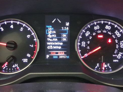 Used 2020 Toyota RAV4 LE image 18