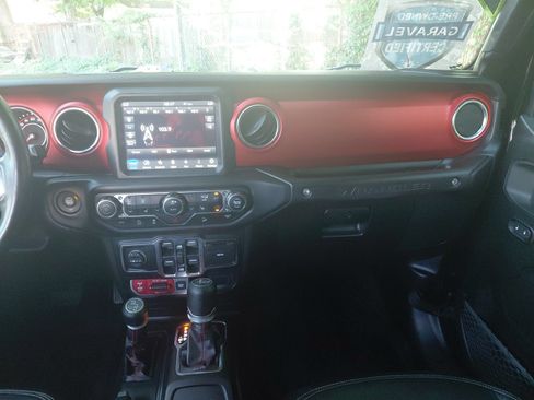 Used 2020 Jeep Wrangler Unlimited Rubicon AWD/4WD image 3