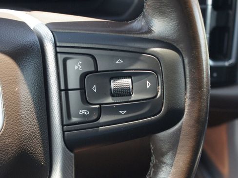 Used 2022 GMC Yukon XL Denali RWD image 12