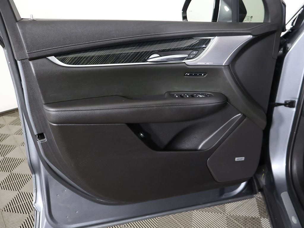 Used 2021 Cadillac XT6 Premium Luxury FWD image 24