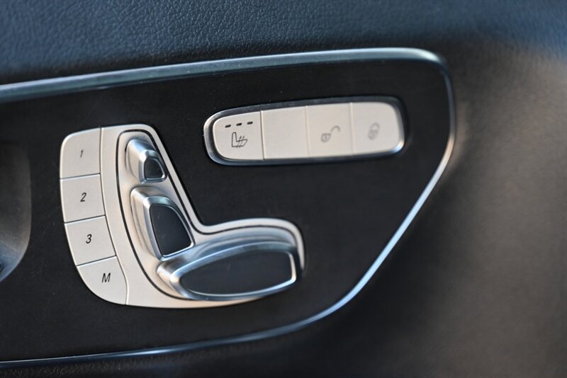 Used 2020 Mercedes-Benz Metris Passenger image 40