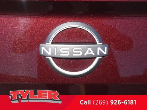 Used 2024 Nissan Altima 2.5 SV FWD image 14