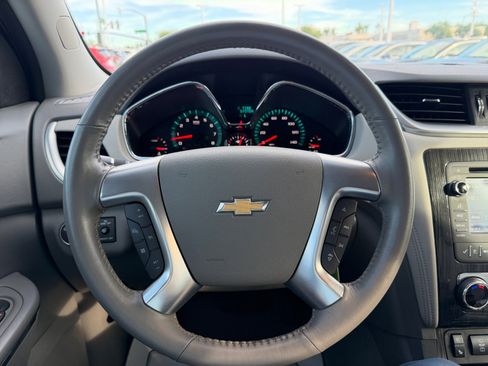 Used 2017 Chevrolet Traverse Premier image 9