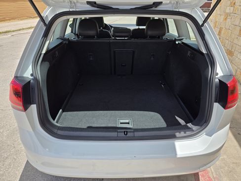 Used 2015 Volkswagen Golf SE w/ Lighting Package FWD image 17
