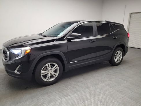 Used 2021 GMC Terrain SLE image 2
