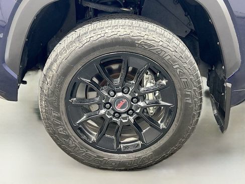 Used 2025 Toyota Tundra SR5 AWD/4WD image 27
