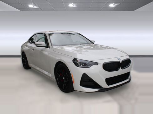 Used 2026 BMW 230i Coupe w/ Premium Package image 7