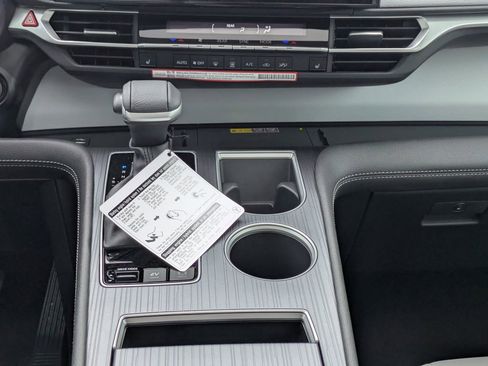 New 2026 Toyota Sienna XLE FWD image 19