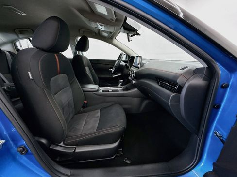 Used 2025 Nissan Sentra SR FWD image 30