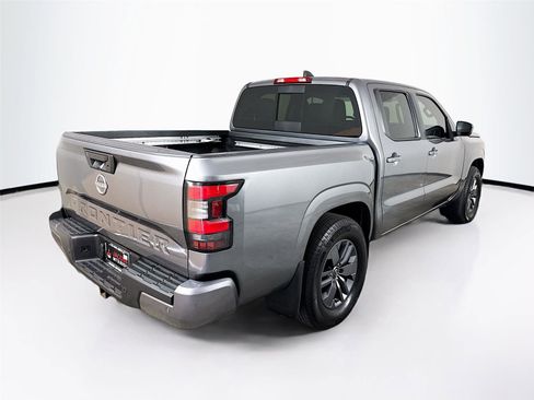 Used 2025 Nissan Frontier SV w/ SV Convenience Package image 7