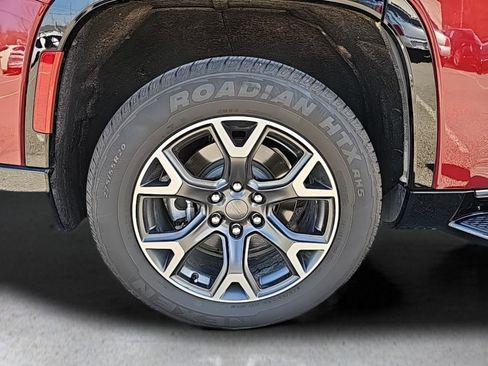 Used 2024 Jeep Wagoneer Series III image 14