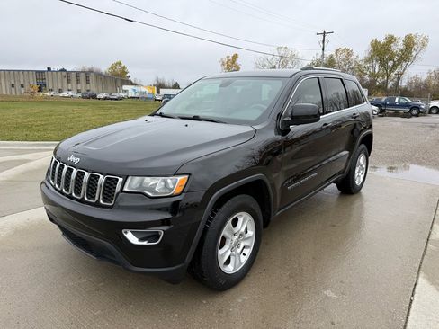 Used 2017 Jeep Grand Cherokee Laredo w/ Quick Order Package 23E image 1