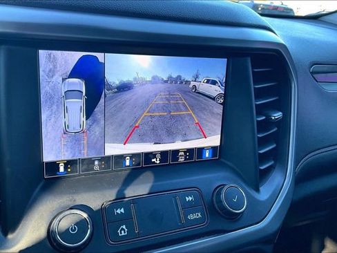 Used 2022 GMC Acadia AT4 w/ Technology Package image 13