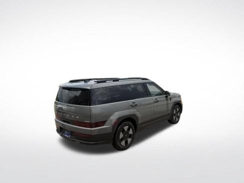 Used 2025 Hyundai Santa Fe SEL FWD image 3