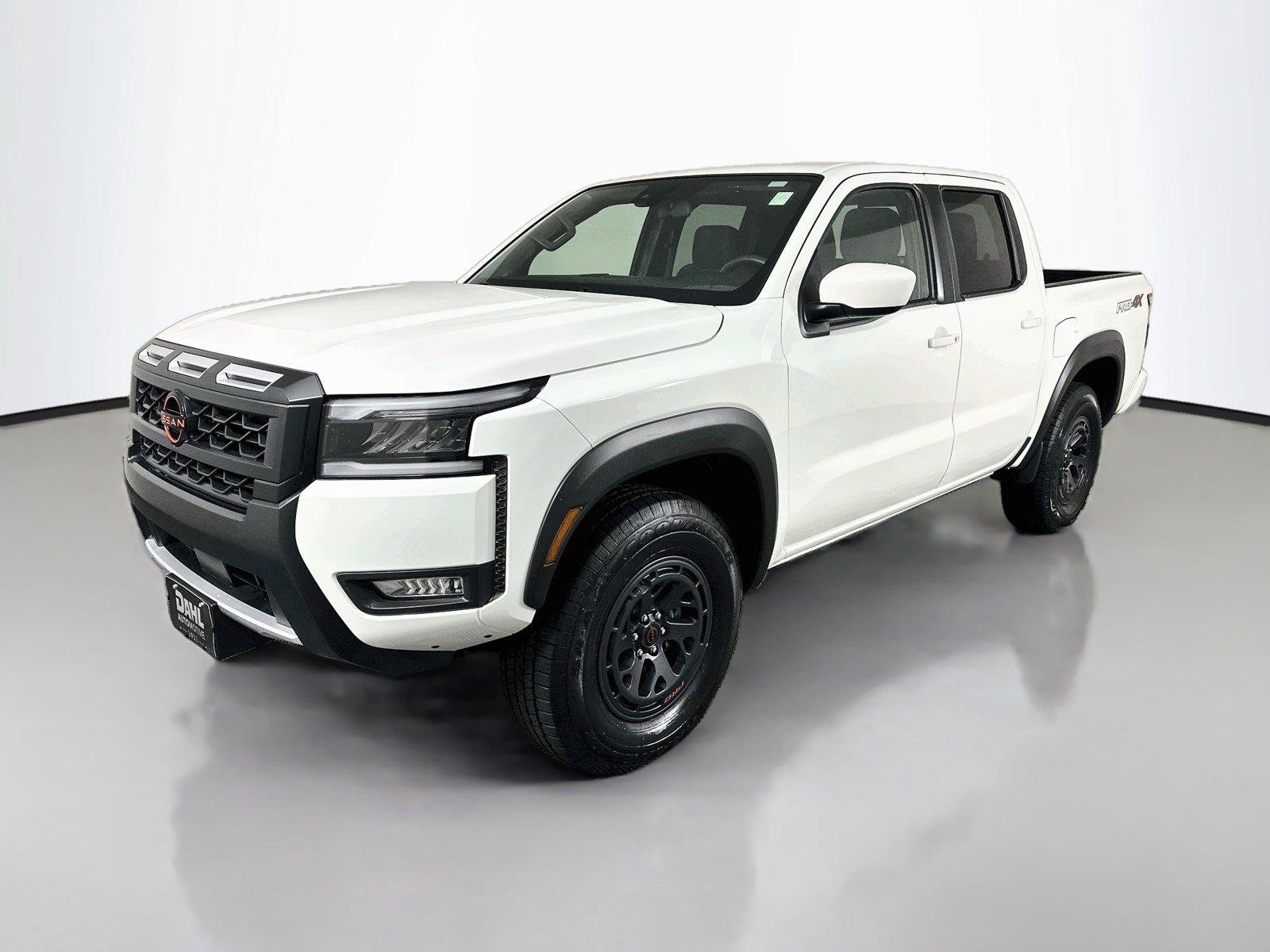 Used 2026 Nissan Frontier PRO-4X AWD/4WD image 4