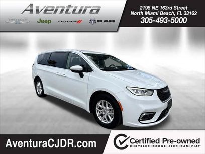 Certified 2023 Chrysler Pacifica Touring-L