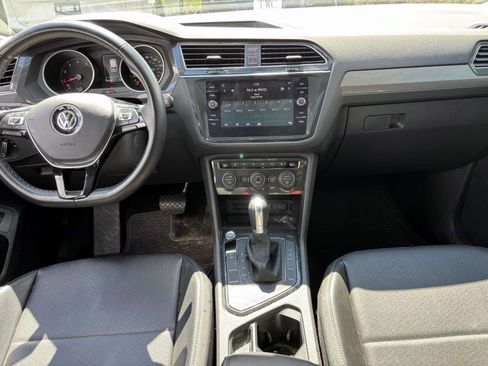 Used 2018 Volkswagen Tiguan SEL image 27