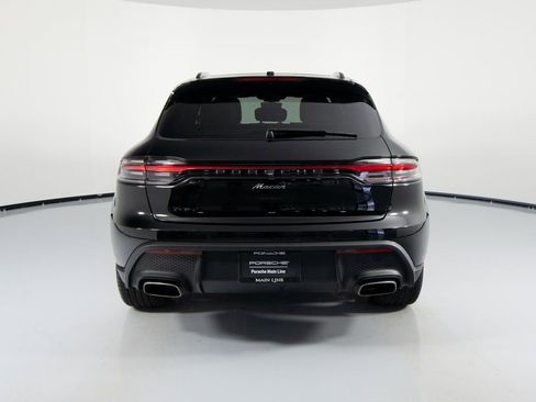 Certified 2025 Porsche Macan image 9