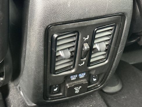 Used 2023 Dodge Durango GT image 43