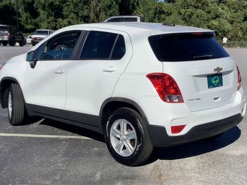 Certified 2022 Chevrolet Trax LS w/ Tint and Cruise Package image 6