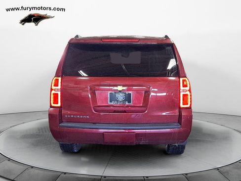 Used 2018 Chevrolet Suburban LT w/ LT Signature Package image 4