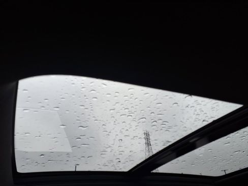 Used 2018 Cadillac XT5 Luxury w/ Driver Awareness Package image 8