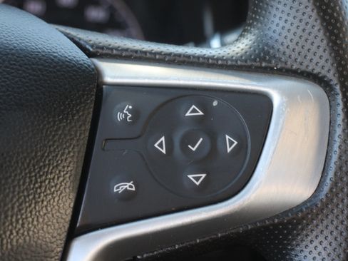 Used 2021 GMC Acadia SLE FWD image 18