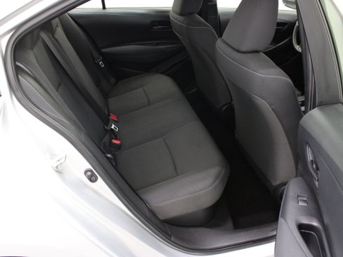 Used 2025 Toyota Corolla LE FWD image 29
