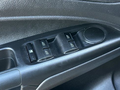 Used 2018 Ford Transit Connect XL image 11