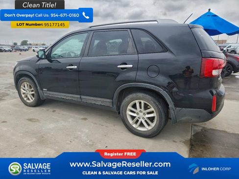 Used 2014 Kia Sorento LX image 3