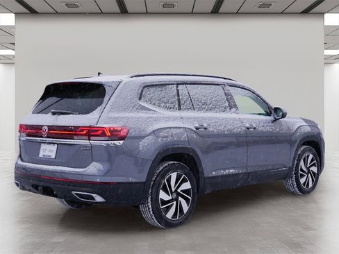 Used 2024 Volkswagen Atlas SE image 5