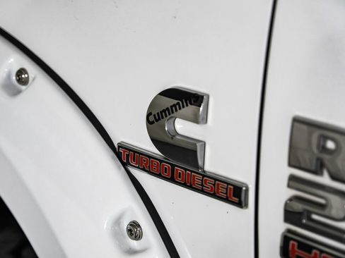 Used 2017 RAM 2500 SLT image 47