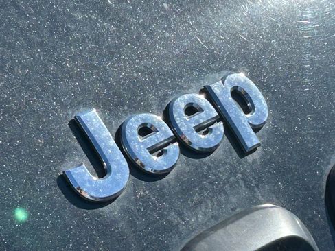 Used 2014 Jeep Cherokee Latitude w/ Cold Weather Group image 9