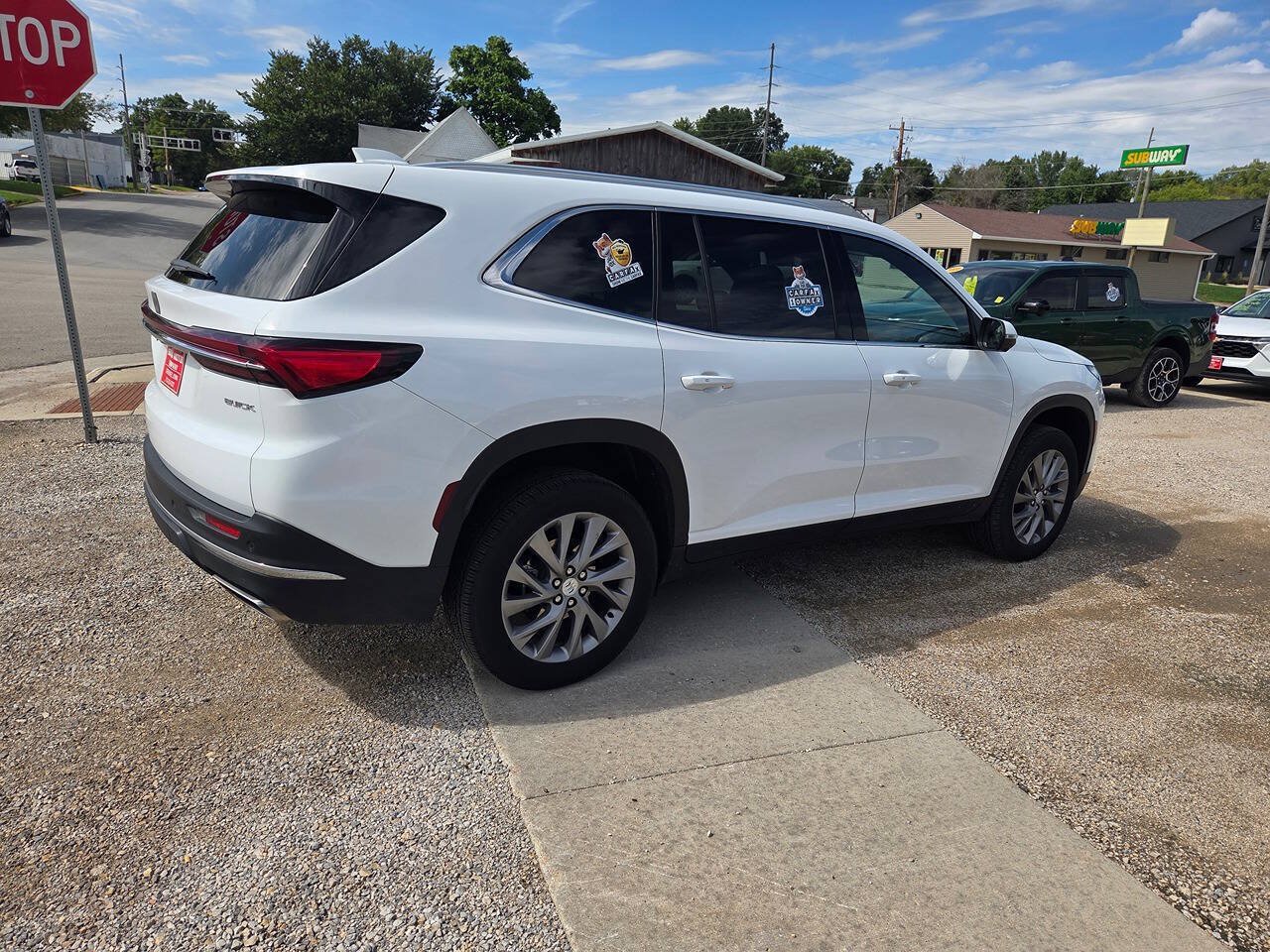 Used 2026 Buick Enclave Preferred AWD/4WD image 4